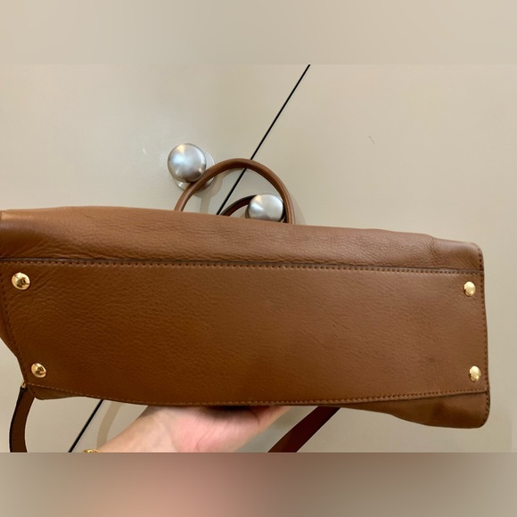 Michael Kors Handbag with Charm - Picture 12 of 12